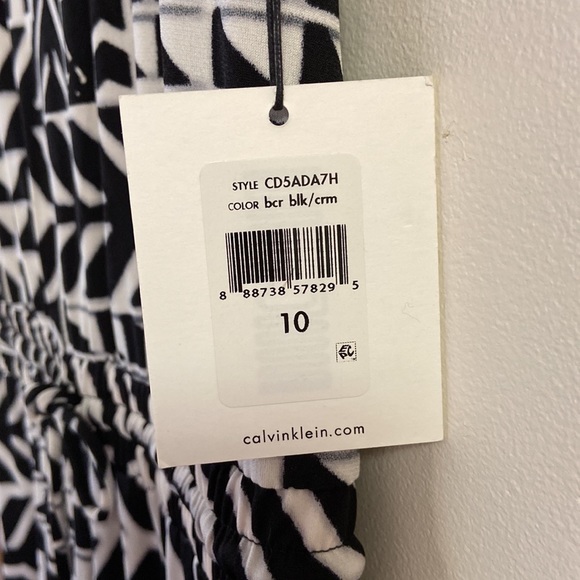 NWT Calvin Klein Black & Cream Sleeveless Jumpsuit Size 10 - Picture 6 of 9